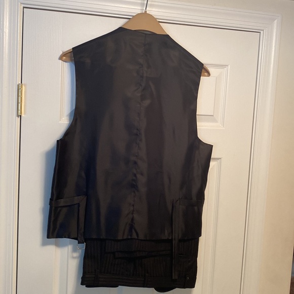 Brand New Vitaliano Mens 3 piece suit…jacket, vest & pants - Picture 3 of 7